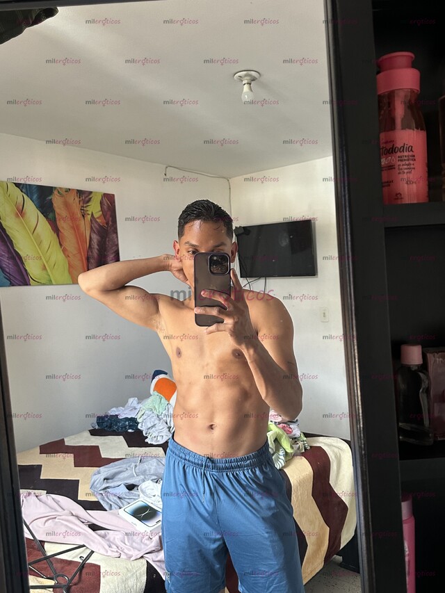 FOTOS DE CHIHO JOVEN MORENO DISPUESTO A COMPLACERTE