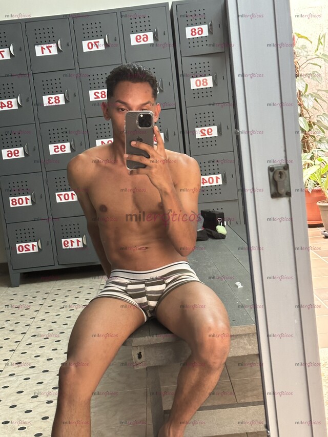 FOTOS DE CHIHO JOVEN MORENO DISPUESTO A COMPLACERTE