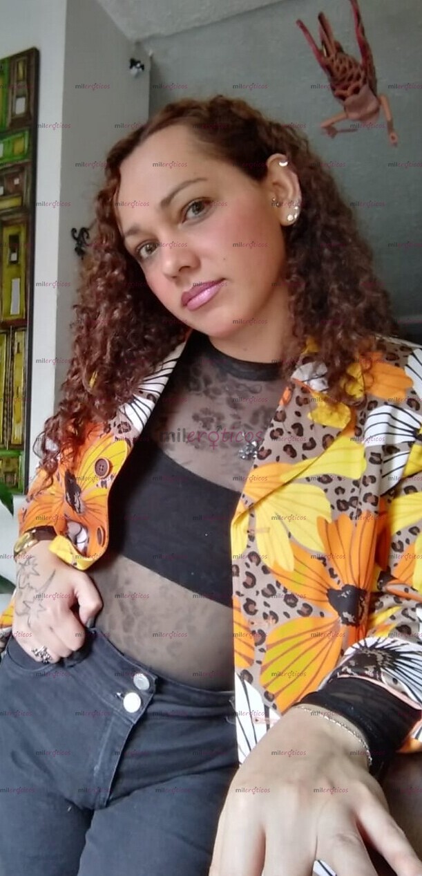 FOTOS DE MIRA MI ANO !!....PARA QUE ME LO LLENE DE LECHE !!