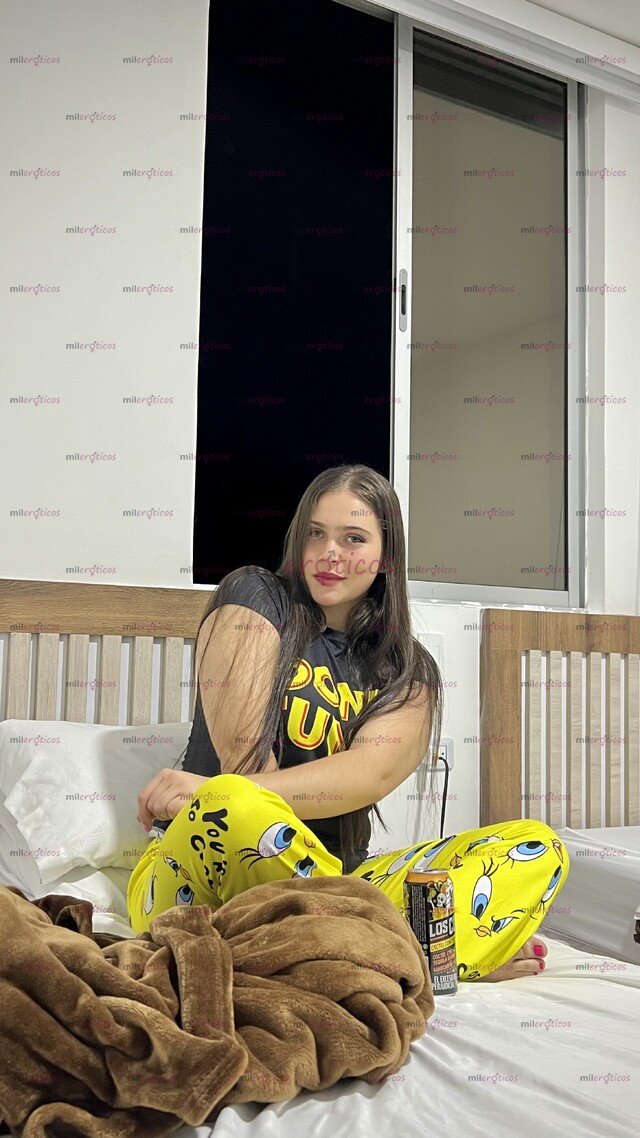 FOTOS DE SOY UNA CHICA LINDA Y EXTROVERTIDA DE PASO POR LA CIUDAD.