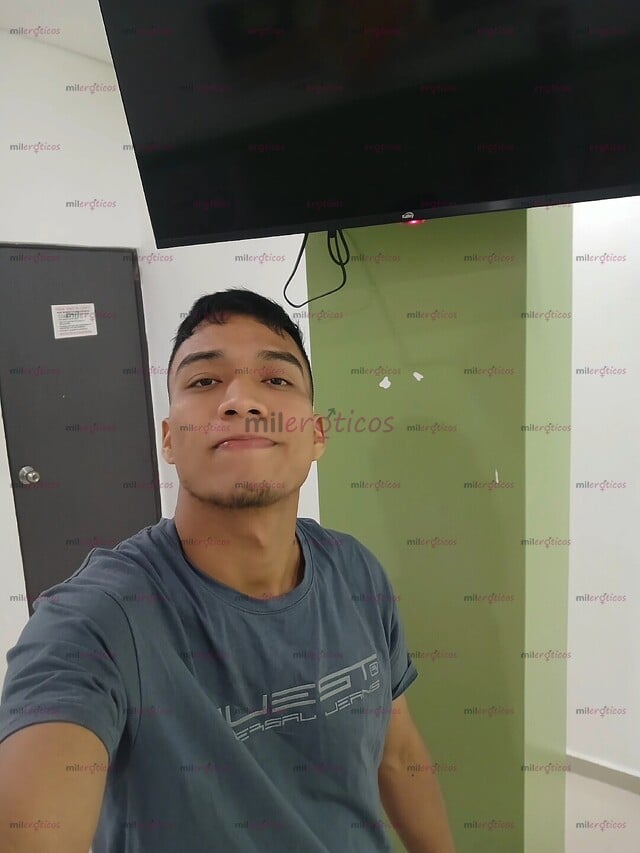 FOTOS DE MACHO EN CALI DESCOMPLICADO DISPUESTO A CUMPLIR TODAS TUS FANTASIAS