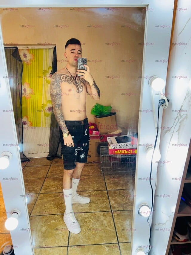 FOTOS DE JOVEN DE BUEN VER Y CON UN PENE GRANDE Y GRUESO PARA SATISFACER TUS NECESIDADES