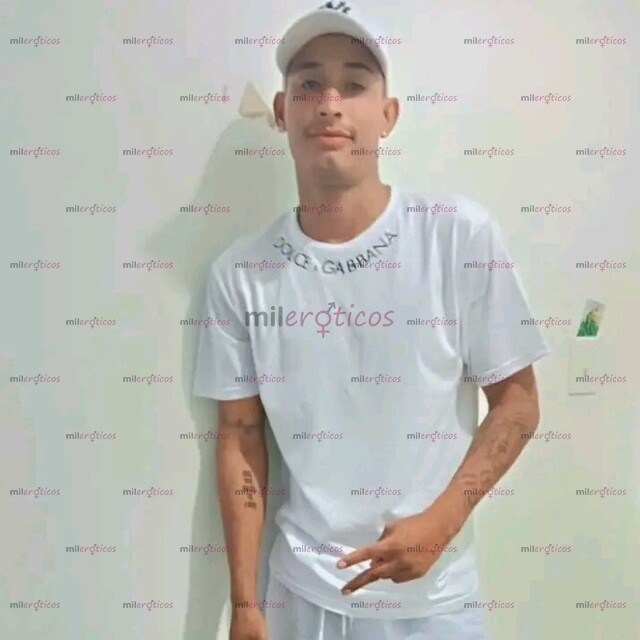 FOTOS DE VENEZOLANO RECIÉN LLEGADO A MONTERREY COMPLACIENTE MORENO FLACO