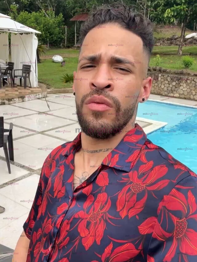 FOTOS DE ACTIVO MACHO DOMINANTE PREÑADOR DE PUTAS A DOMICILIO