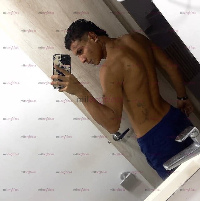 FOTOS DE FLACO VERSÁTIL DISPUESTO A CUMPLIR TUS FANTASÍAS