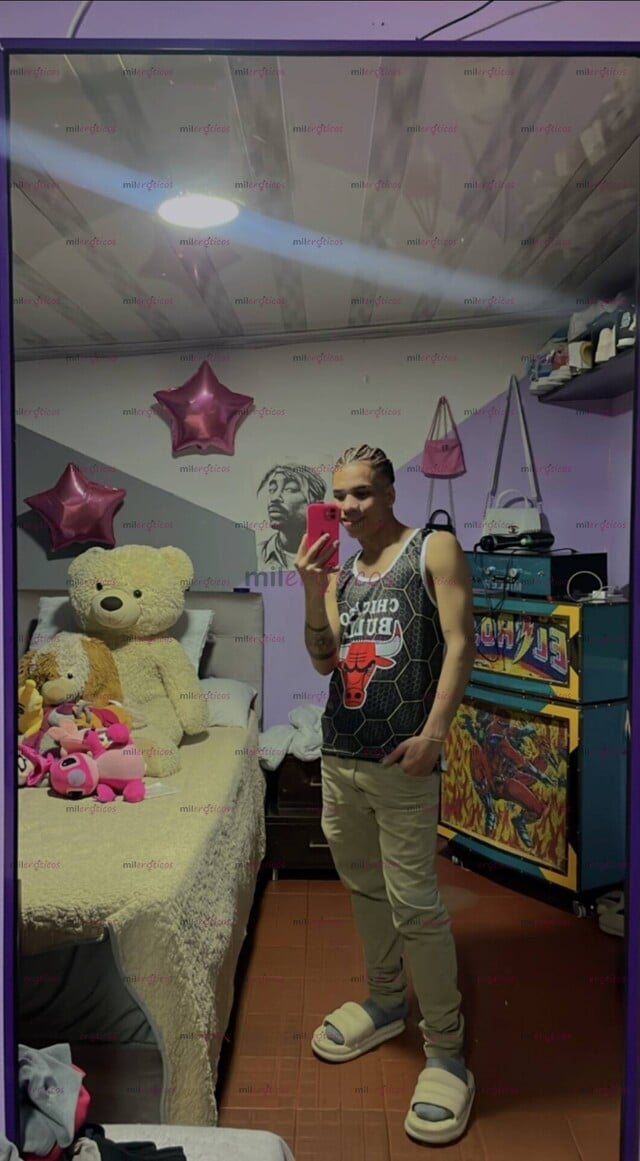 FOTOS DE SOY DAVID, UN JOVEN DE 21 AÑOS, OSO CALIENTE Y MUY RESERVADO. DISPUESTO A CUMPLI