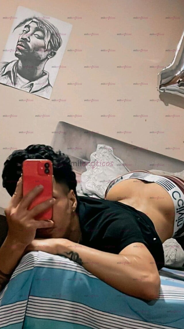 FOTOS DE SOY DAVID, UN JOVEN DE 21 AÑOS, OSO CALIENTE Y MUY RESERVADO. DISPUESTO A CUMPLI