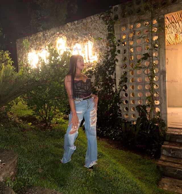 FOTOS DE HERMOSA CHICA ENCANTADORA NUEVA NUEVA Y COMPLACIENTE