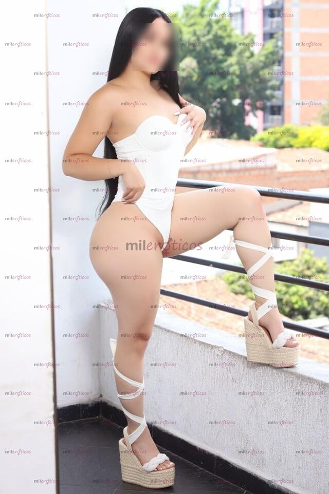 FOTOS DE SALOMÉ , HERMOSA ESCORT DE LUJO EN EL SUR , ENCANTADORA DE PIES A CABEZA