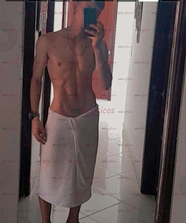 FOTOS DE CHICO JOVEN CON BUENA POLLA CARA Y CUERPO