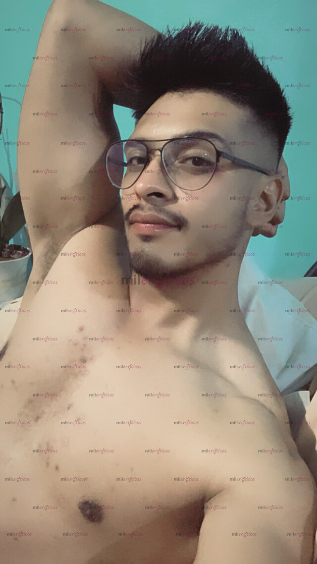 FOTOS DE ALEXXO CHICO FIT DE LA CDMX COMPLACIENTE Y BIEN DOTADO