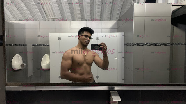 FOTOS DE ALEXXO CHICO FIT DE LA CDMX COMPLACIENTE Y BIEN DOTADO