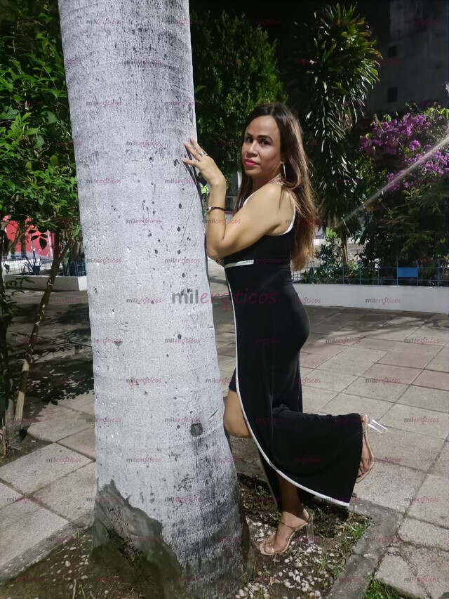 FOTOS DE SOLO UNAS HORAS AQUÍ HOLA ME LLAMO LAURA ESTOY PARA TI DISPONIBLE CON LUGAR