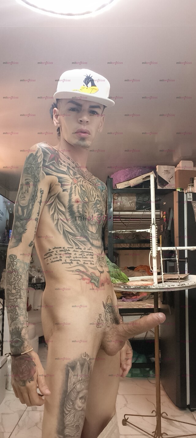 FOTOS DE FLACO BLANCO TATUADO VERGON SERIO MORBOSO