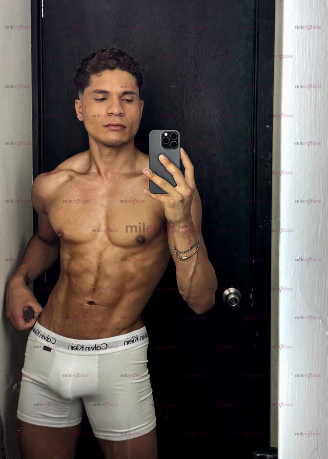 FOTOS DE EXPLOSIÓN DE PLACER EL MACHO VENEZOLANO QUE TE HARÁ ARDER DE DESEO