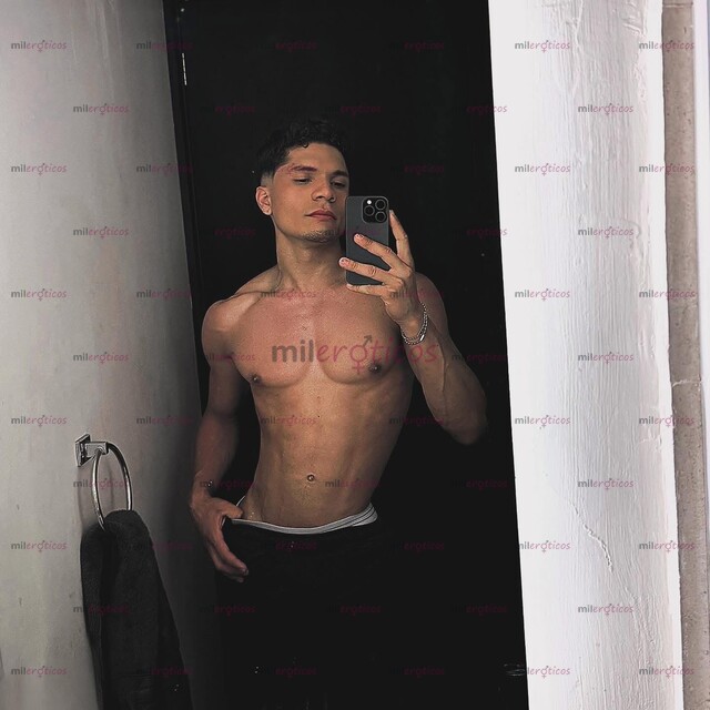 FOTOS DE EXPLOSIÓN DE PLACER EL MACHO VENEZOLANO QUE TE HARÁ ARDER DE DESEO