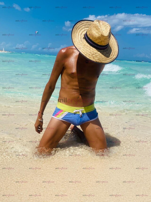 FOTOS DE ALEJANDRO ACTIVO ENTRON Y FIESTA? DE VUELTA PARA DIVERTIRNOS COMO DEBE SER