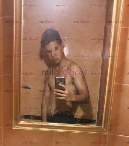 FOTOS DE ALEX, A LA ORDEN, TRIO HMH, MHM, PARA DAMA SOLA, NO GAYS NO TRANS