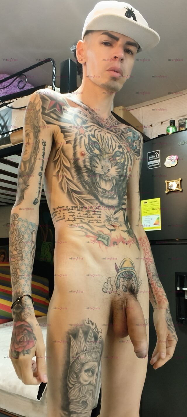 FOTOS DE FLACO VERGON TATUADO FETICHERO LECHERO MORBOSI