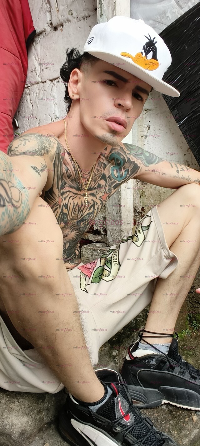 FOTOS DE FLACO VERGON TATUADO FETICHERO LECHERO MORBOSI