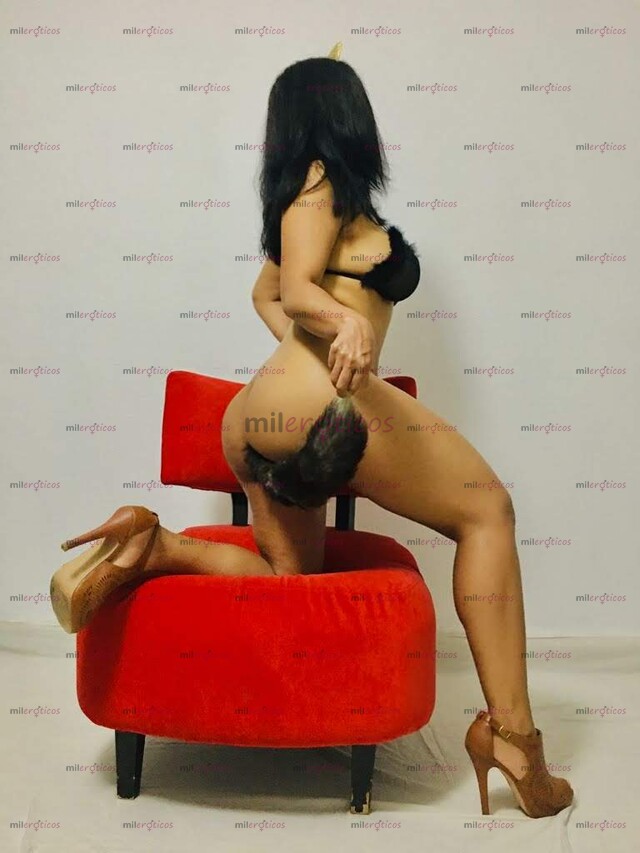 FOTOS DE DAPHNE, LINDA, EXCITANTE, SUTIL, GANOSA Y ARDIENTE