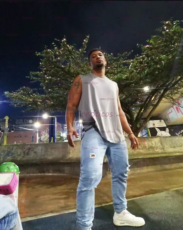 FOTOS DE MACHO , ACTIVO , VERGON , VEN A CONOCERME SU NEGRO DOMINANTE