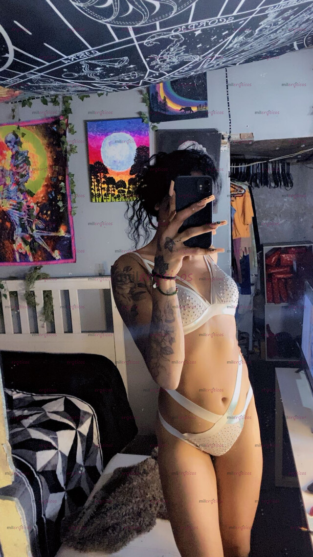 FOTOS DE FLAQUITA SENCILLA ALTÍSIMA MORENA Y BONITA