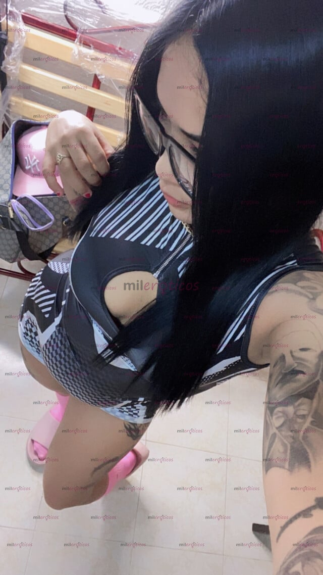 FOTOS DE TE LA CHUPO DE LA PUNTA HASTA LOS TESTICULOS BIEN ENSALIVADO Y ME TRAGO TU LECHE