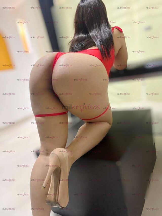 FOTOS DE GISSEL CUERPO NATURAL Y CON CURVAS DEFINIDAS BIEN NALGONA