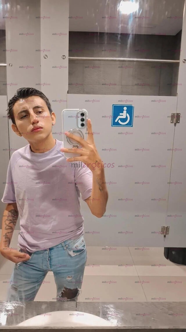 FOTOS DE CHICO SEXY Y MUY LINDO DE VISITA EN TU CIUDAD CON LUGAR