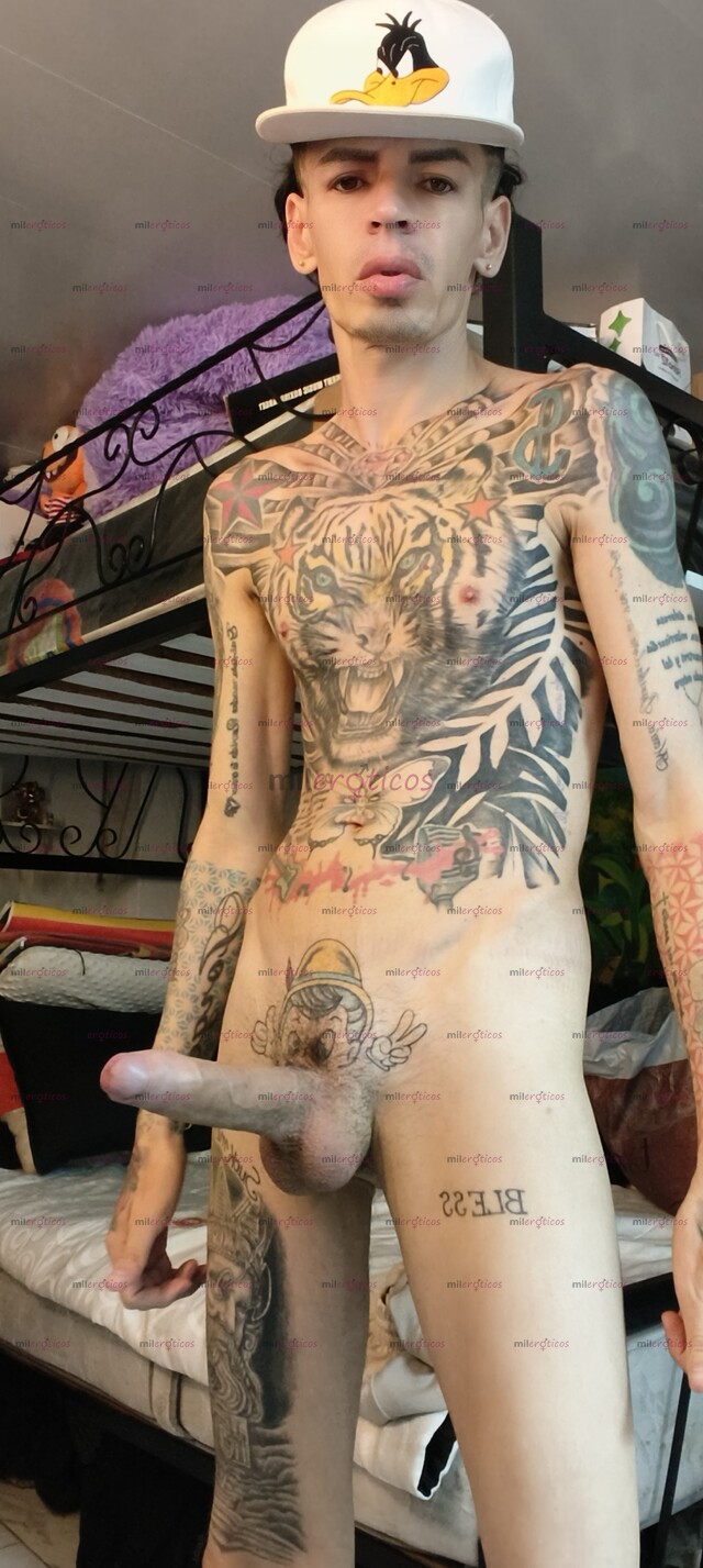 FOTOS DE FLACO VERGON TATUADO ACTIVO MORBOSO LECHERO