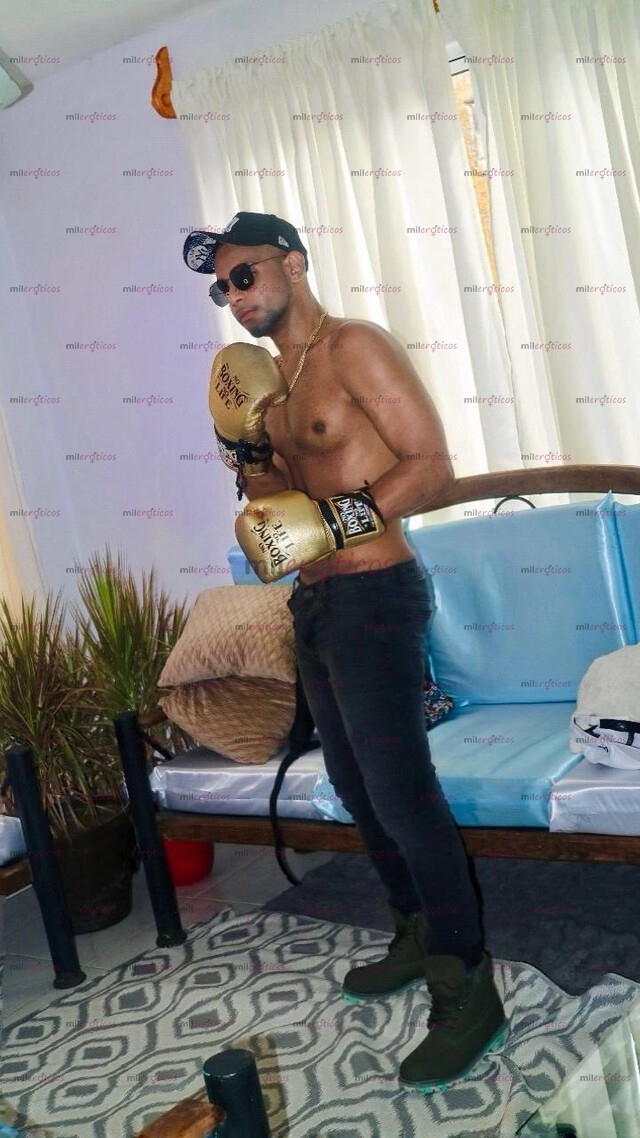 FOTOS DE RECIÉN LLEGADO MORENASO VENEZOLANO LEONARD VENDRÁ A SORPRENDER