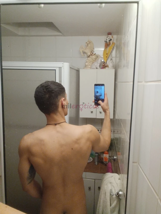 Persona agradable con buena atencion al cliente ofreciendo servicio de masajes a domicilio sector de santiago ubicado en la granja cerca a la cisterna...