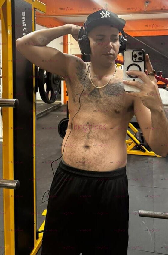 FOTOS DE VENEZOLANO HOT XXL CARIBEÑO VERGÓN, 21CM DE DOTACIÓN REALES PARA TI.