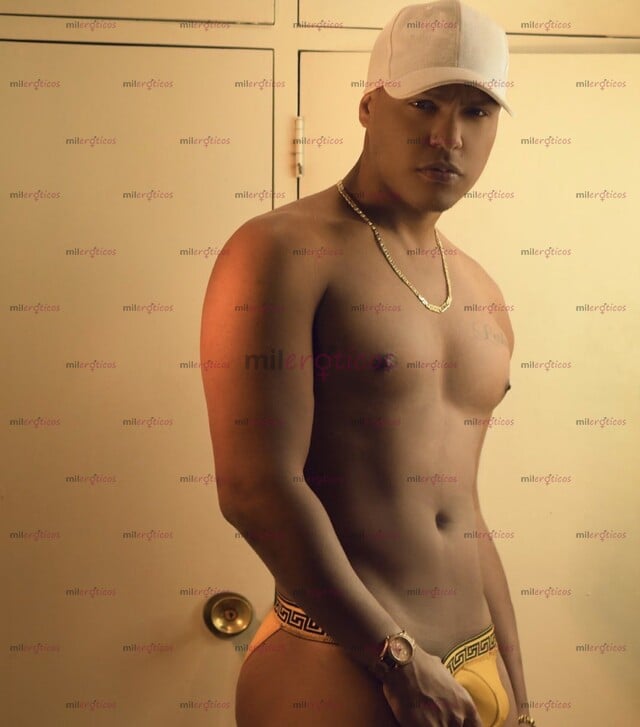 FOTOS DE TU MACHO LECHERO LLEGO PARA PREÑARTE Y HACERTE VIVIR TU MOMENTO DE PLACER !