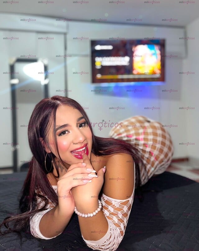 FOTOS DE COMPLACIENTE Y CARIÑOSA LINDA POLLITA VIP EN TU LAURELES DISP