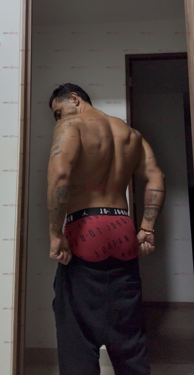 FOTOS DE AQUÍ JULIÁN, VARONIL TATUADO, BUENA COMPAÑÍA.