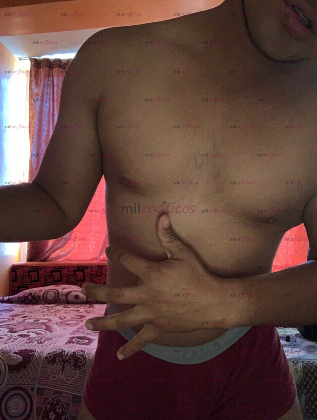 FOTOS DE SINGLE MASAJISTA , EDUCADO, ADAPTABLE Y OBEDIENTE