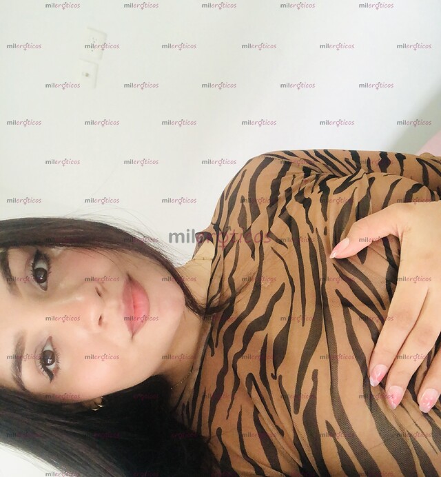 FOTOS DE HOLA AMORES, TE SALUDA WENDY UNA CHICA JOVEN HERMOSA, CON UNAS RICAS NALGAS