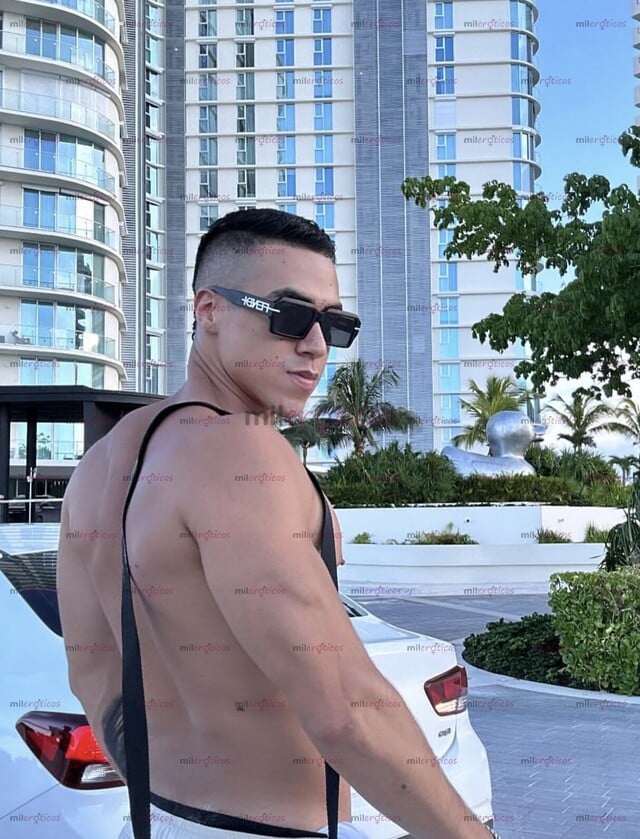 FOTOS DE NUEVO AQUÍ JOVEN COLOMBIANO ALTO VERGON MASCULINO
