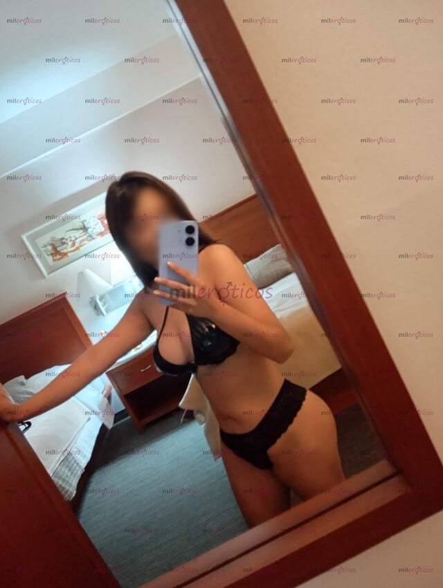 FOTOS DE ÚNICO DÍA APRETADITA PETIT DE CARA BONITA CINTURITA DELGADA Y TETONA CON LUGAR