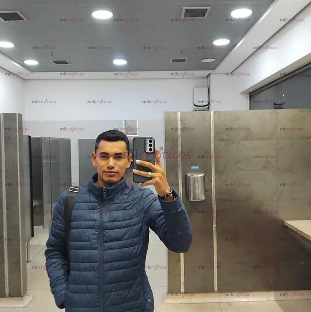 FOTOS DE POLLO NUEVO DISPUESTO A COMPLACER TUS FETICHES Y FANTASÍAS SEXUALES