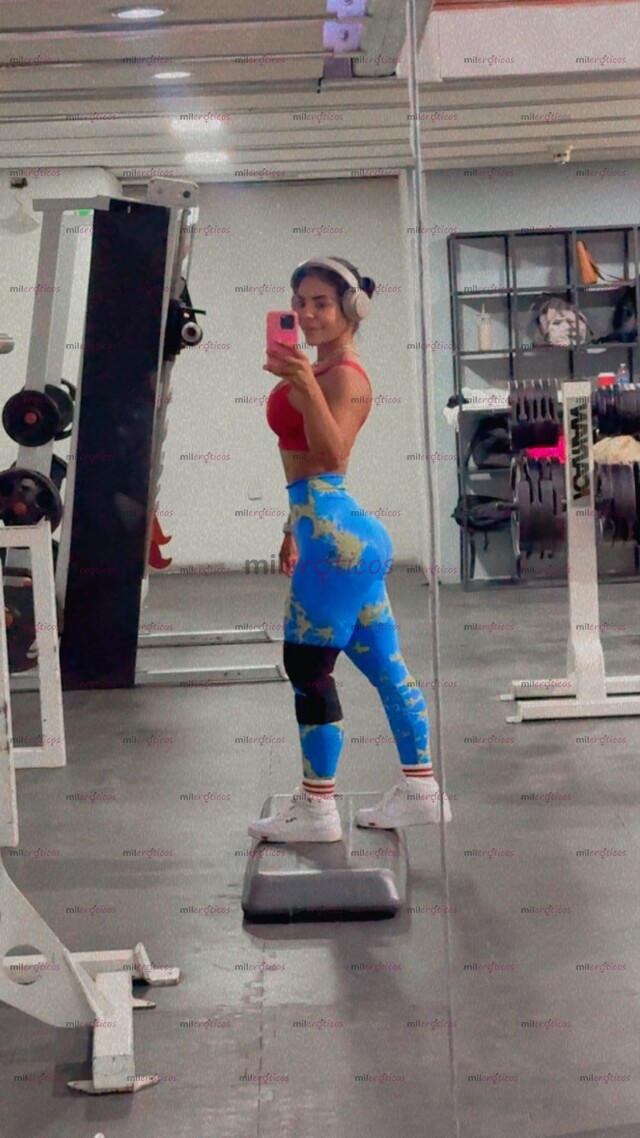 FOTOS DE LA CARA MÁS BONITA Y EL CULO MÁS RICO PARA TI SOY VENEZOLANA EN 800$