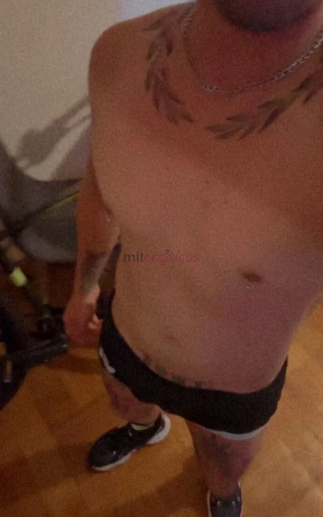 Soy javier versatil morboso y sin limites trato de pareja dominacion oral activo pasivo penetracion con forro besos y mucho juego experto en fisting a...