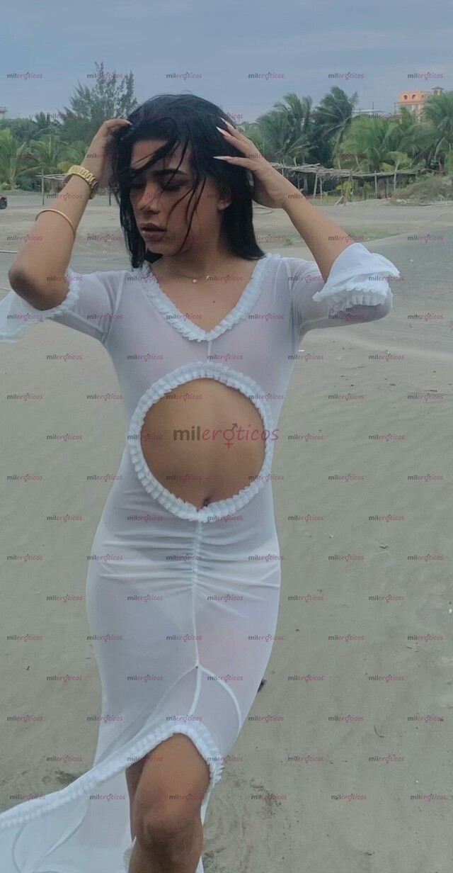 FOTOS DE CHICA TRANS NATURAL, DOTADA Y MUY COMPLACIENTE SEXUAL.