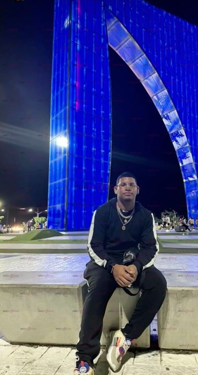 FOTOS DE SOY POLLITO DE 21 AÑOS COMPLACIENTE MORBOSO Y ARRECHO