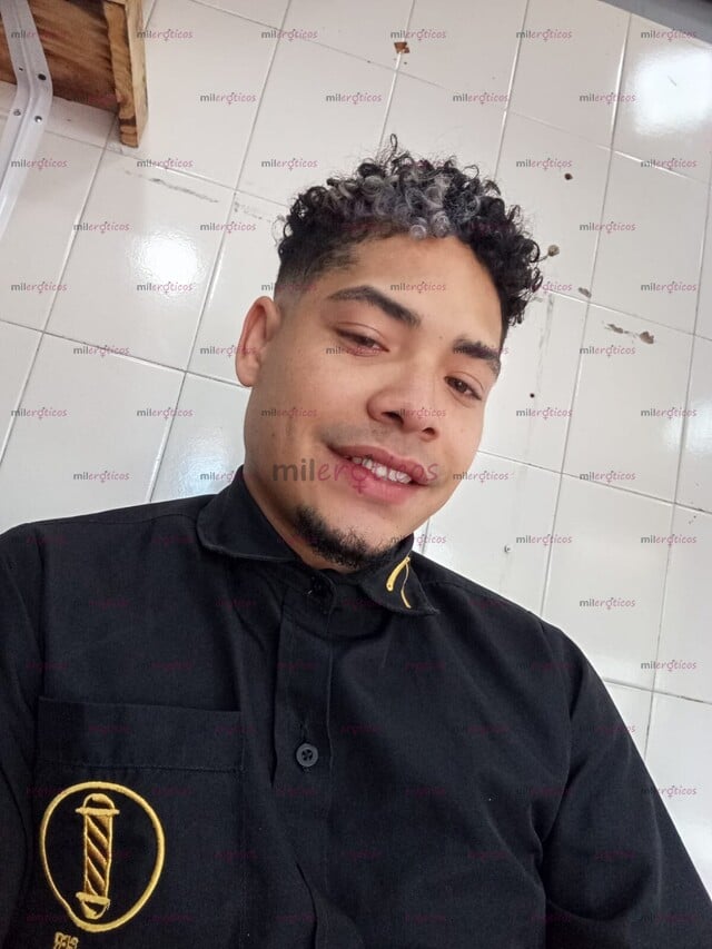 FOTOS DE ME LLAMO BRANYAN, CHICO VENEZOLANO, CON BUENA DOTACION PARA HECERTE FELIZ.