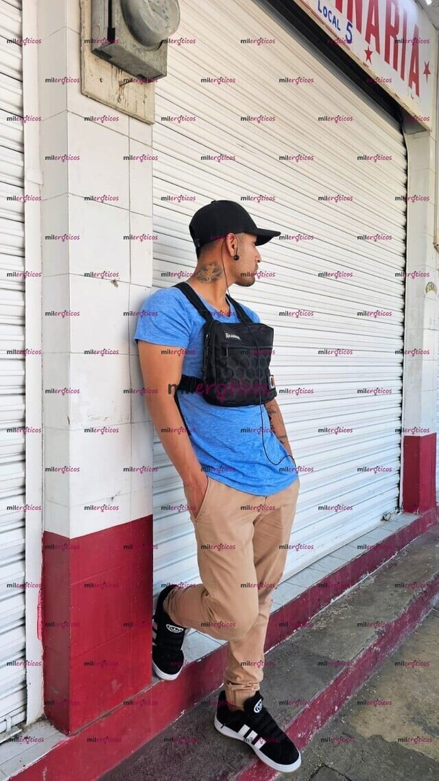 FOTOS DE JOVEN ESTUDIANTE COMPLACIENTE Y MUY CACHONDO EN TU CIUDAD