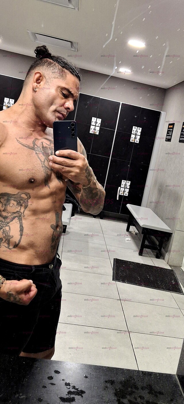 FOTOS DE MUY GUAPO VERGOTA Y CUERPAZO MACHO NORTEÑO