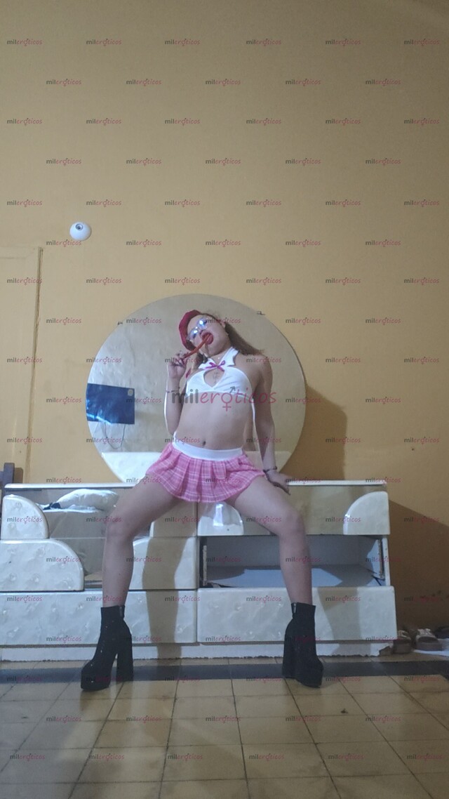 FOTOS DE BEBE EN BUSCA DE SU VIVERO PARA TOMAR SU LECHITA